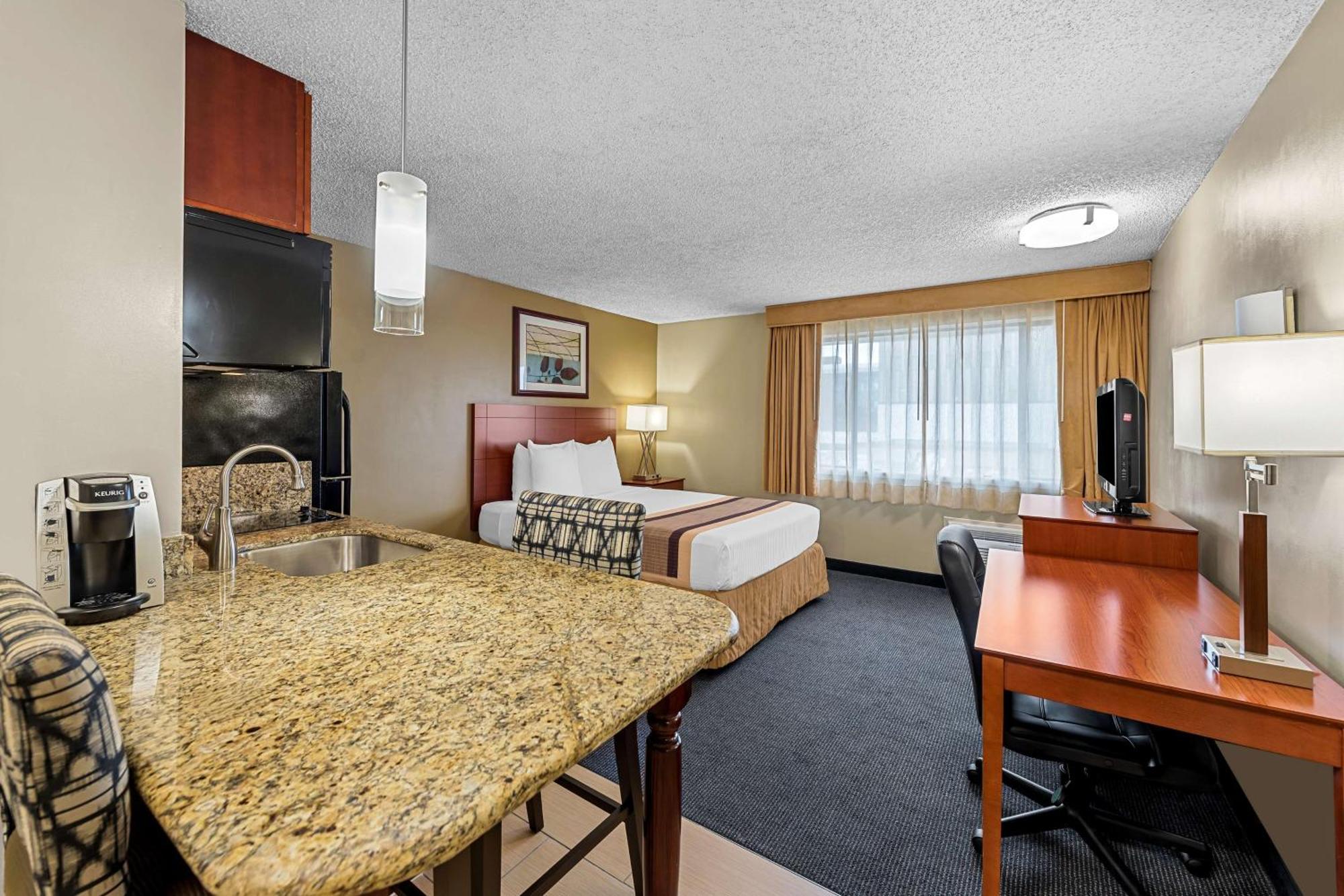 Best Western Cascadia Inn Everett Extérieur photo